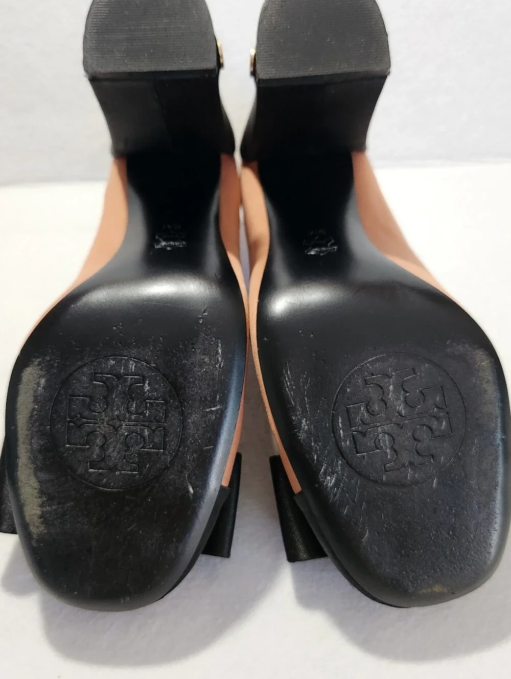 Tory Burch Beige Block-Heel Pumps with Black Bow Size 9